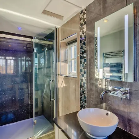 5 Bed In Oc-e30404 بيت للعطل غراسينغتون