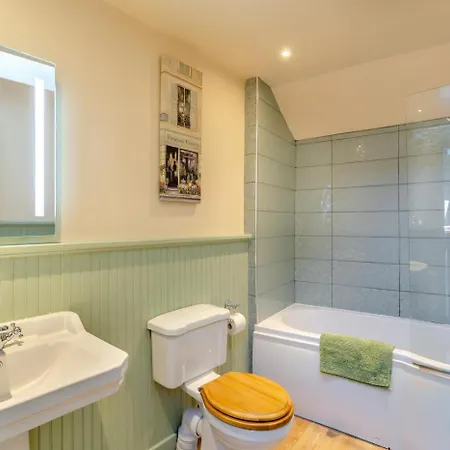 5 Bed In Oc-e30404 *
