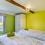 5 Bed In Oc-e30404
