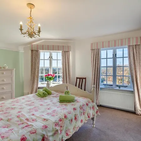 5 Bed In Oc-e30404