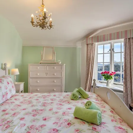 Дом отдыха 5 Bed In Oc-e30404